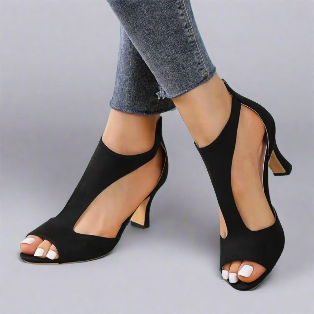Maj – Utskurna peep toe-klackar
