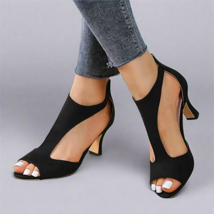 Maj – Utskurna peep toe-klackar
