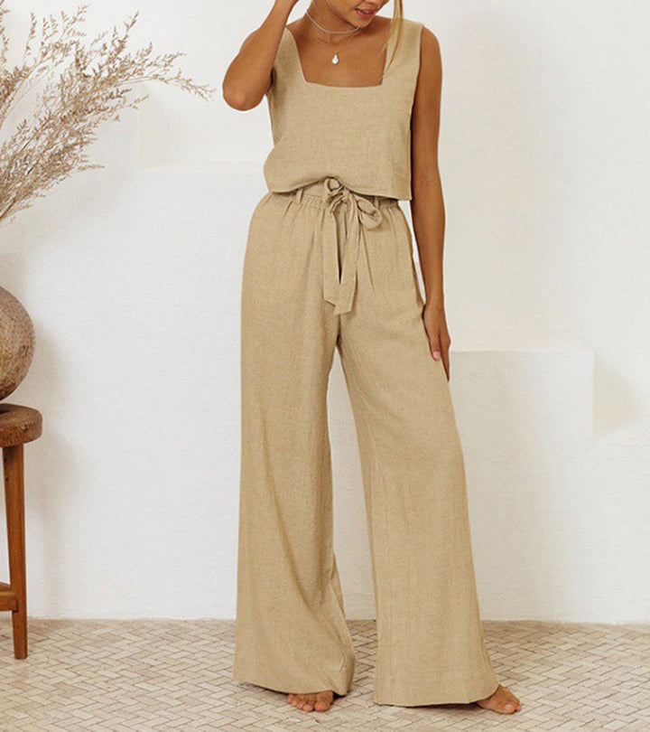 Edit – Minimalistiskt set med topp och vida byxor