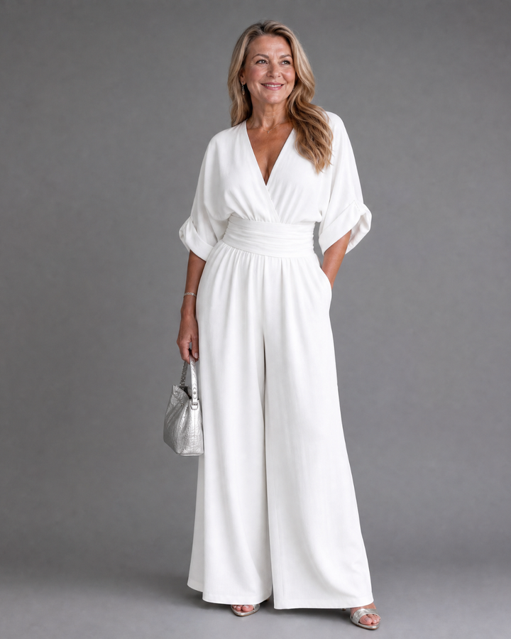 Ragnhild – Draperad overall med v-ringning och vida ben