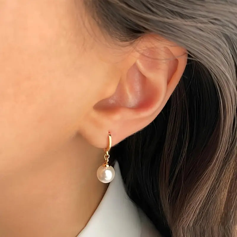 Kerstin – elegant pärlsmyckeset i guld