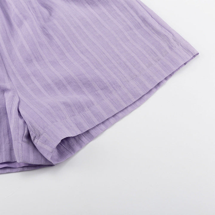 Hillevi – Lätt set med knappar och shorts