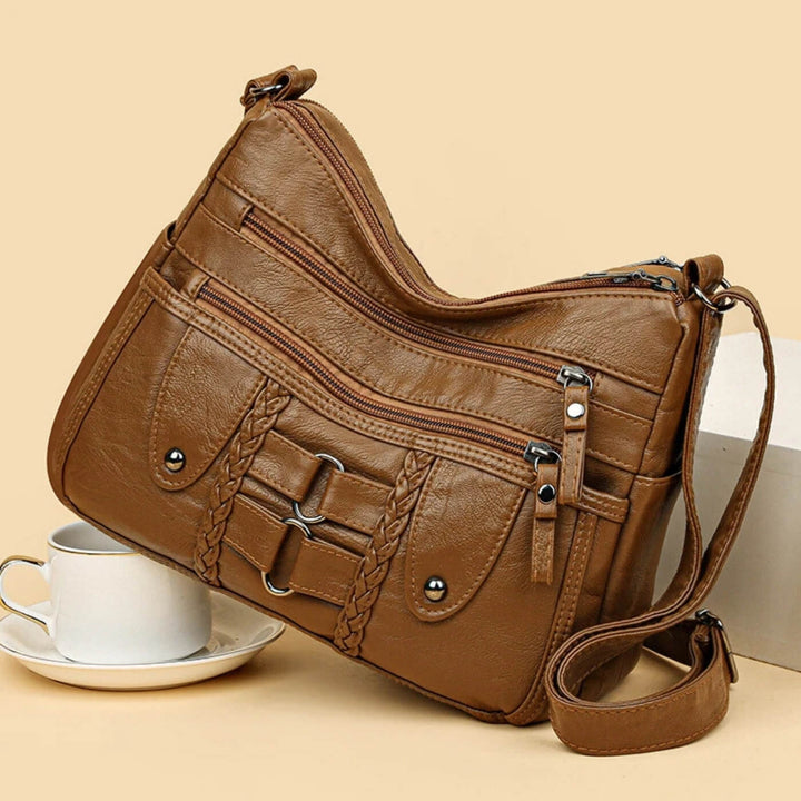 Agneta – Crossbodyväska med flätade detaljer