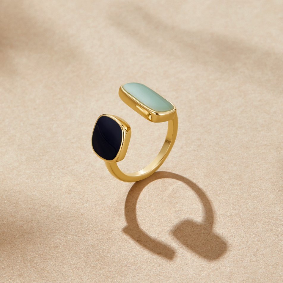 Katarina – Elegant infattad ring