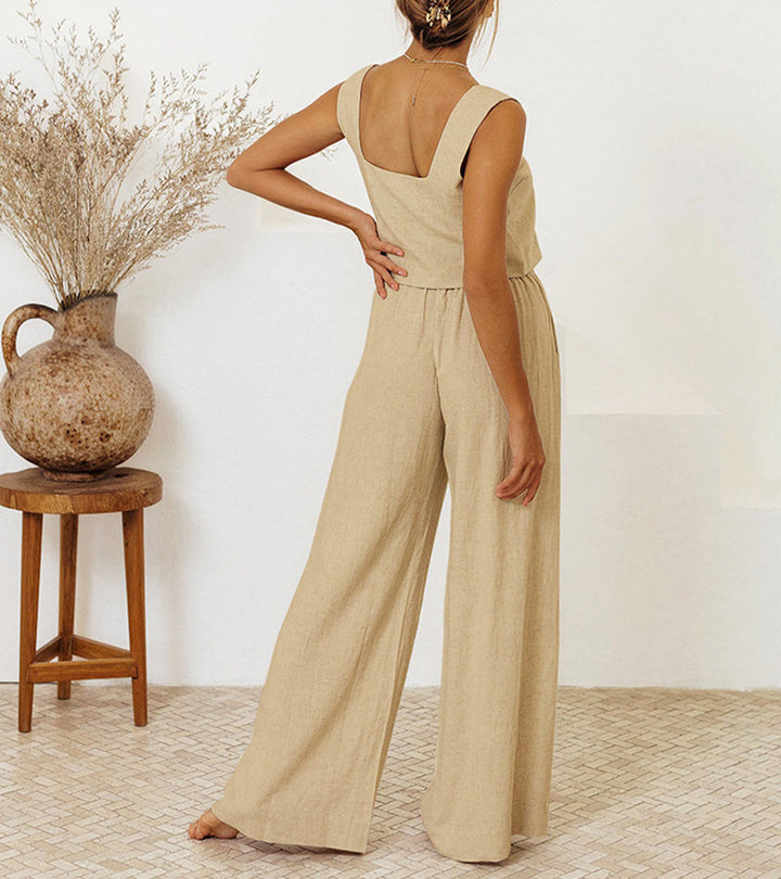 Edit – Minimalistiskt set med topp och vida byxor