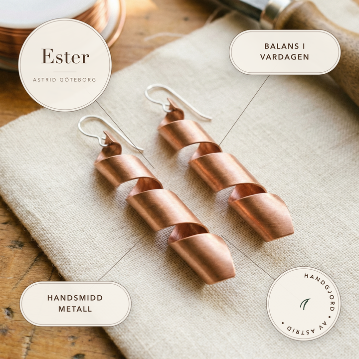 Ester – Handgjorda spiralörhängen i metall