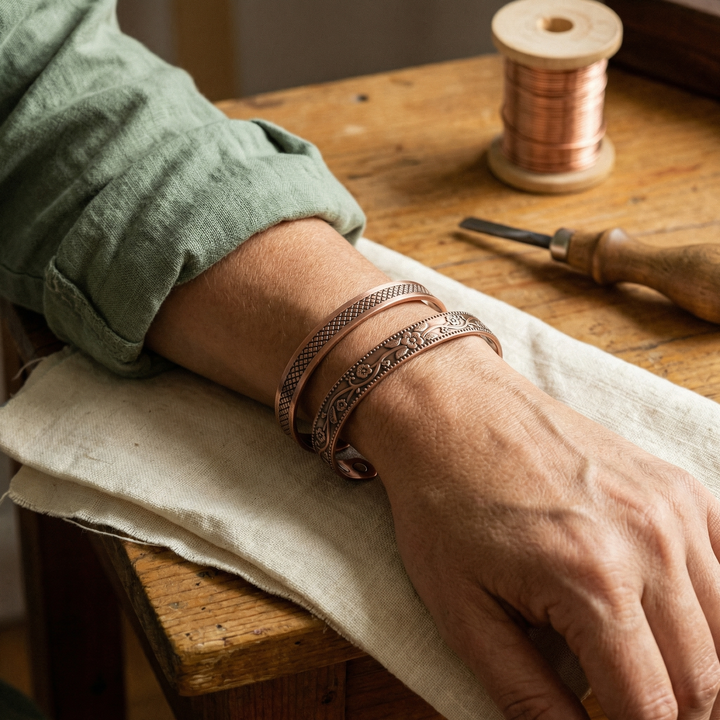 Johanna – Handgraverade koppararmband med magneter