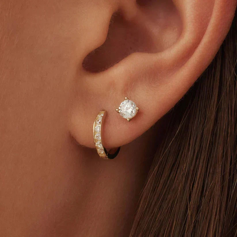Birgitta – elegant set med guldstenörhängen