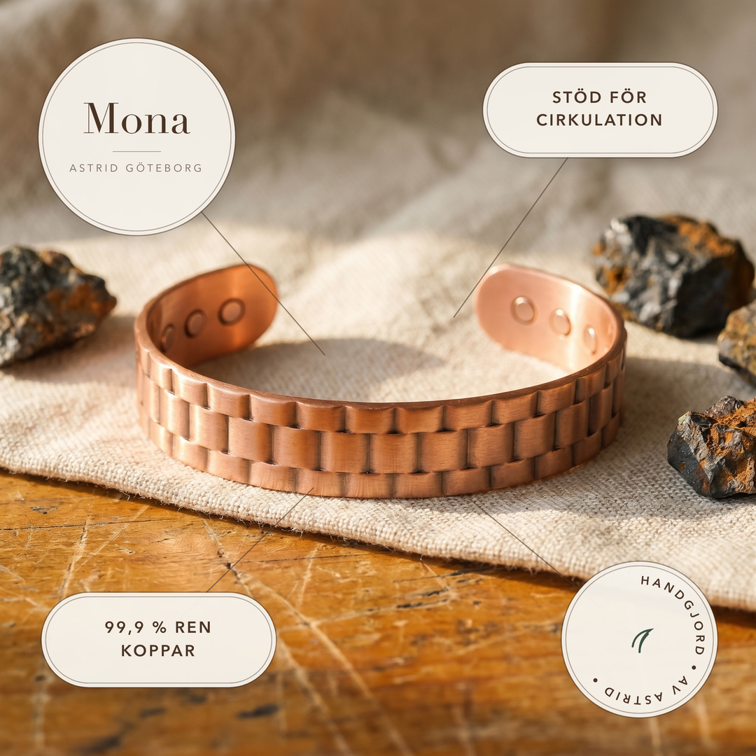 Mona – Brett koppararmband med flätad struktur