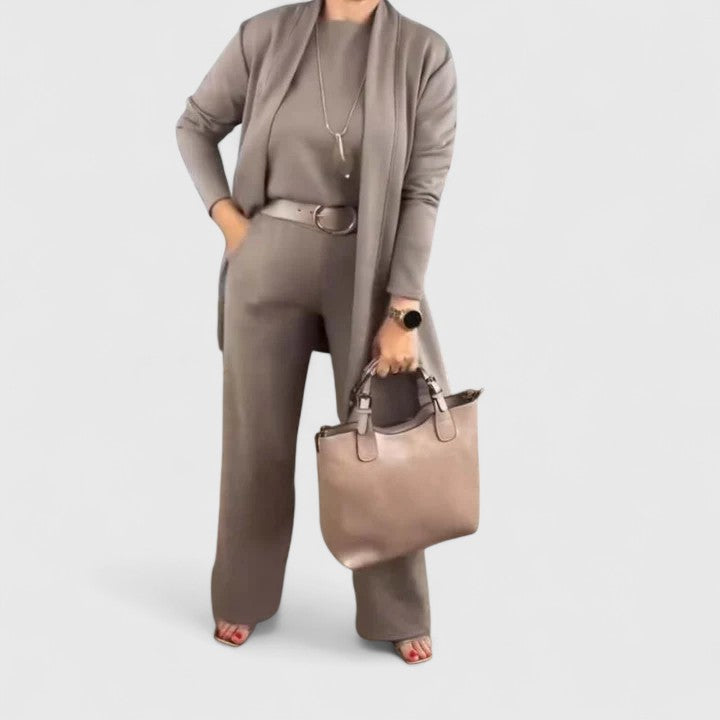 Lovisa – Elegant tredelsset